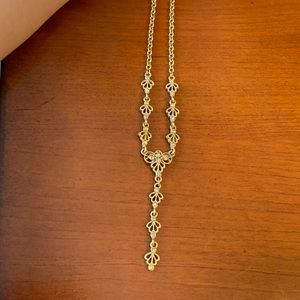 Gold Tone Necklace and Earring Set!